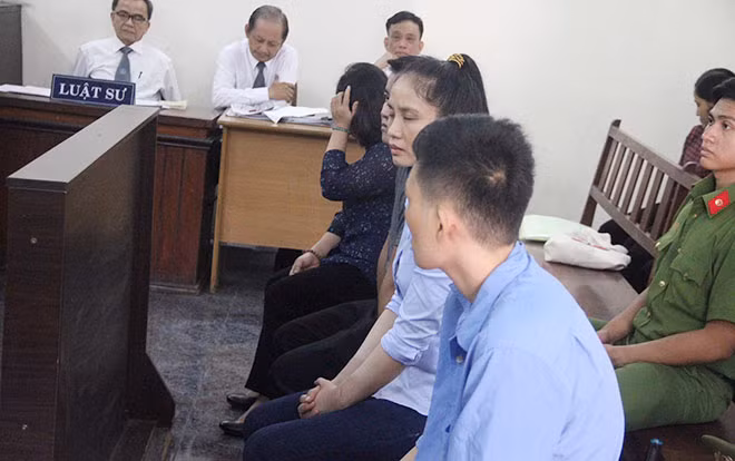Các bị cáo tại phiên tòa.