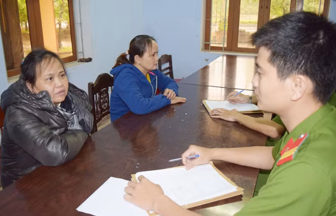 Các đối tượng trong đường dây đánh bạc của Đoàn Thị Phúc tại cơ quan Công an.