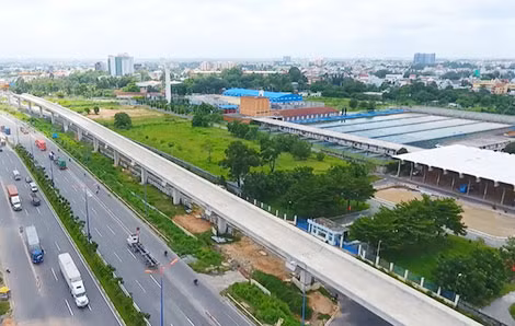 Một đoạn đường sắt trên cao khu vực quận 9 - Thủ Đức.