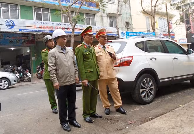 Lãnh đạo quận Hồng Bàng chỉ đạo các lực lượng chức năng