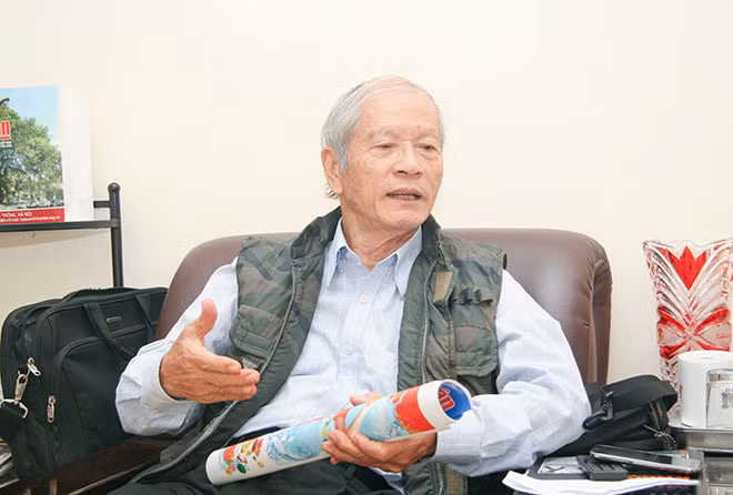 Cựu PV chiến trường Đoàn Công Tính tại trụ sở Báo CAND (tháng 4-2015). Ảnh: Duy Hiển