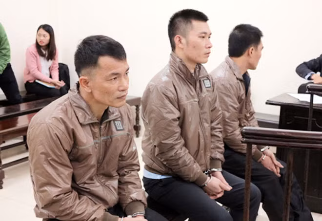 Ba bị cáo tại phiên xử.