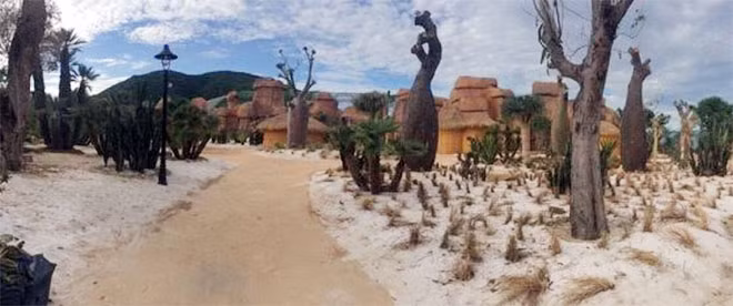 Hoang mạc Châu Phi hoang sơ và hung vĩ.