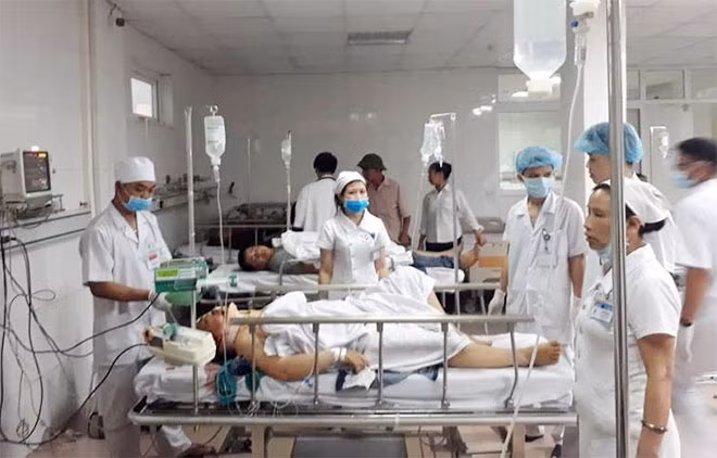 Các nạn nhân bị thương nặng đang được điều trị tại bệnh viện 115 Nghệ An.