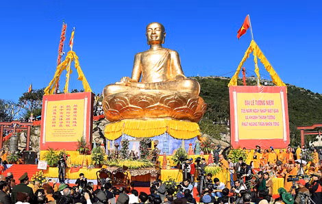 Tượng Phật hoàng Trần Nhân Tông.