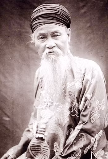 Phụ chánh đại thần Tôn Thất Hân sống đến 89 tuổi (1854-1943).