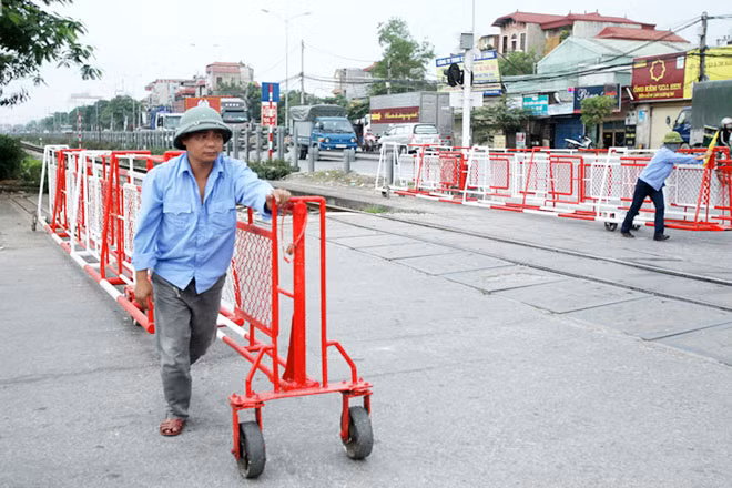 Ngành Đường sắt đang đối mặt với tình trạng lao động nghỉ việc vì lương thấp.