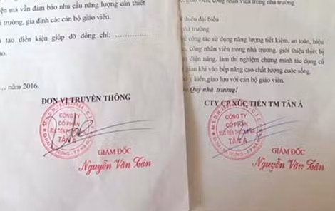 1 giám đốc nhưng 2 chữ ký khác nhau.