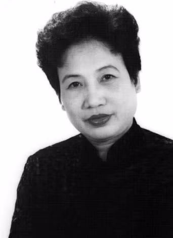 Bà Hoàng Thị Hồng Lựu.