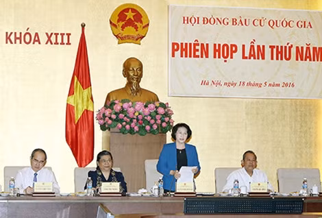 Chủ tịch Quốc hội Nguyễn Thị Kim Ngân, Chủ tịch Hội đồng Bầu cử Quốc gia chủ trì phiên họp lần thứ năm của Hội đồng Bầu cử Quốc gia. Ảnh: TTXVN