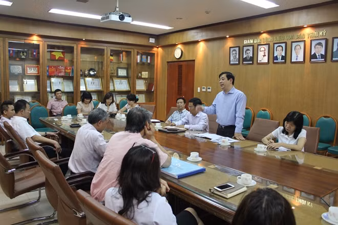 PGS.TS Lương Ngọc Khuê yêu cầu Bệnh viện Bạch Mai rà soát toàn bộ cơ sở vật chất