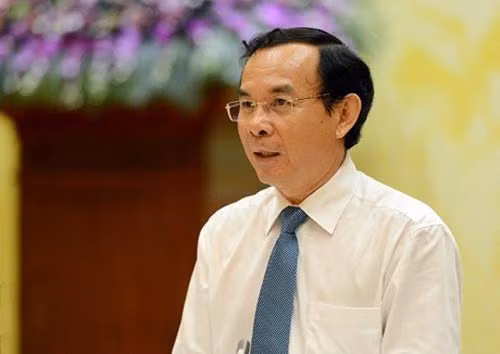 Bộ trưởng Nguyễn Văn Nên tại phiên họp báo.