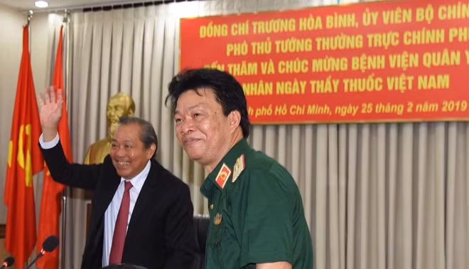 Phó Thủ tướng trong buổi làm việc trực tuyến với Trung tâm Y tế Trường Sa