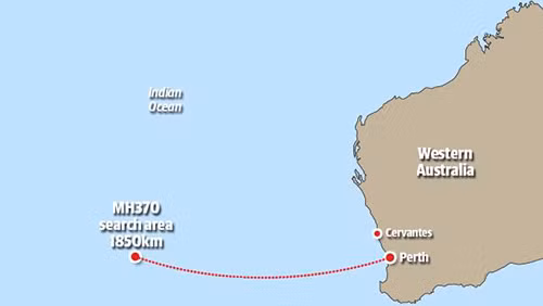 Khu vực tìm kiếm MH370 nằm cách thành phố Perth hơn 1.800 km. Gói khăn ướt được tìm thấy ở thị trấn Cervantes, cách thành phố Perth khoảng 200 km. Đồ họa: Daily Telegraph