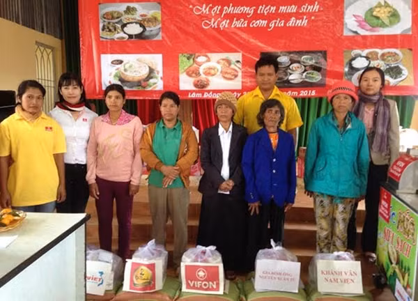 Tập đoàn Number 1 đã đồng hành cùng cùng chương trình “Về với yêu thương”.
