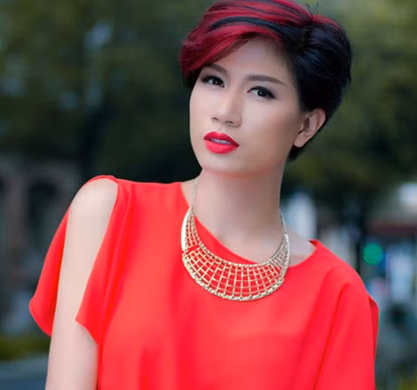 Người mẫu Trang Trần. Người mẫu Trang Trần.
