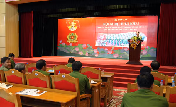Thứ trưởng Lê Quý Vương phát biểu tại Hội nghị.