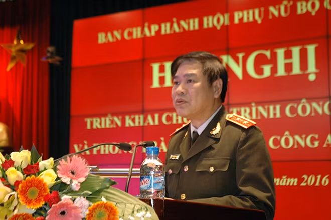 Trung tướng Nguyễn Xuân Mười, Phó Tổng cục trưởng Tổng cục Chính trị CAND phát biểu chỉ đạo tại Hội nghị.