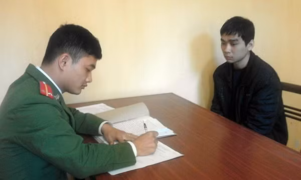 Đối tượng Vũ khai nhận hành vi phạm tội tại cơ quan công an.