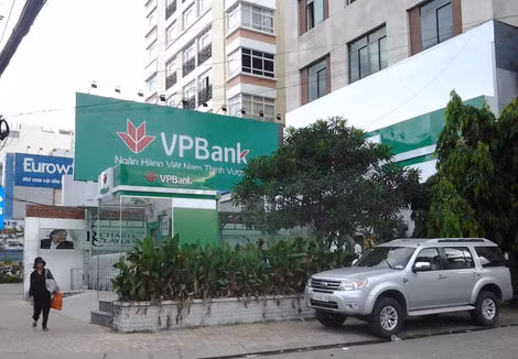 Công chứng viên tắc trách, VP Bank mất 4 tỉ đông.