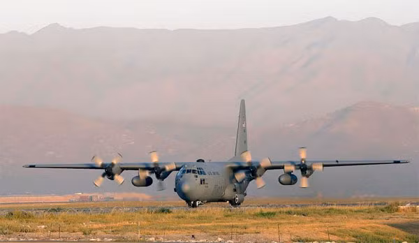 Máy bay vận tải quân sự C-130 Hercules của Không quân Mỹ.