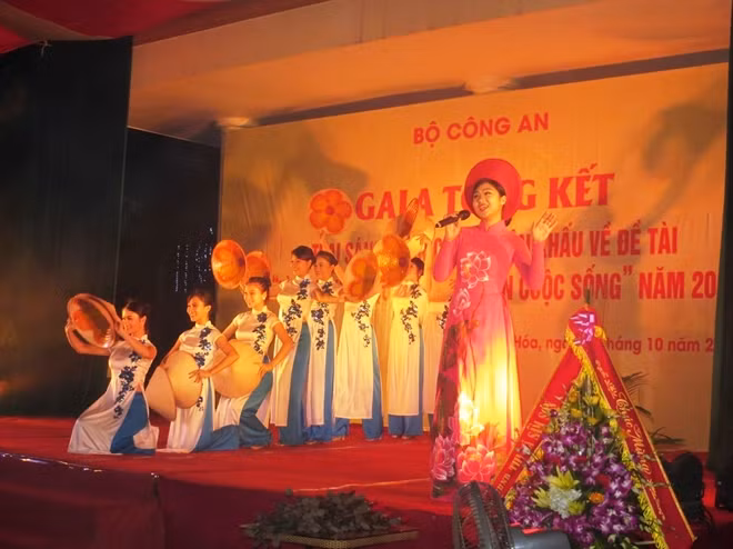 Đêm gala tổng kết trại sáng tác tại Thanh Hóa tối ngày 4/10