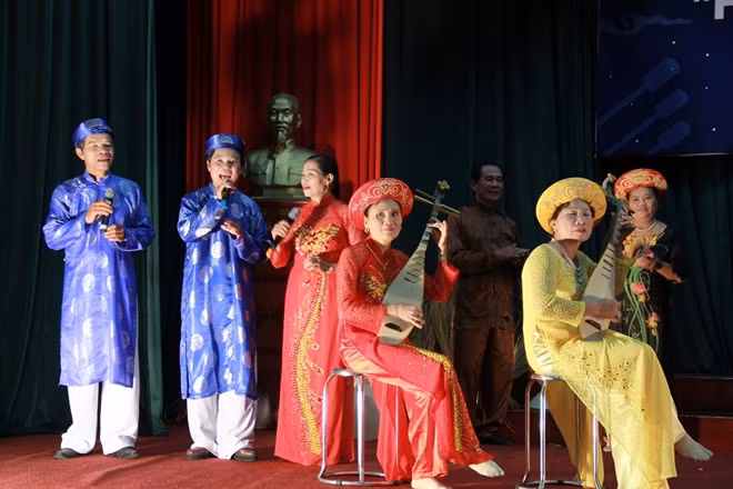 Biểu diễn hò khoan Lệ Thủy, Quảng Bình tại Hà Nội