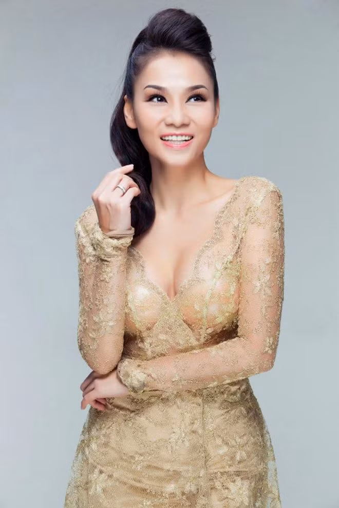 Sau hàng loạt các scandal, Thu Minh vẫn là cái tên nằm trong "tầm ngắm" mà nhiều nhà sản xuất muốn mời làm giám khảo Sau hàng loạt các scandal, Thu Minh vẫn là cái tên nằm trong "tầm ngắm" mà nhiều nhà sản xuất muốn mời làm giám khảo