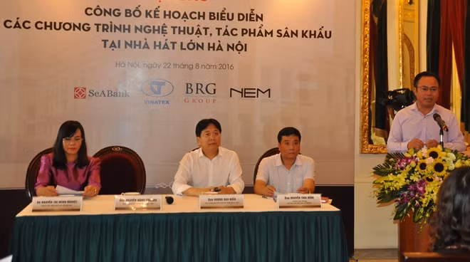Công bố đài thọ toàn bộ chi phí cho các vở diễn, chương trình chất lượng cao nhưng Bộ Văn hóa, Thể thao và Du lịch cũng tuyên bố sẽ không cho phép các chương trình kém chất lượng ra Nhà hát lớn Hà Nội