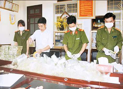 Số ma túy bị lực lượng Cảnh sát phòng chống tội phạm ma túy Lào Cai bắt giữ trong một vụ án.