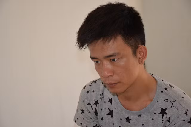 Thắng tại cơ quan điều tra.