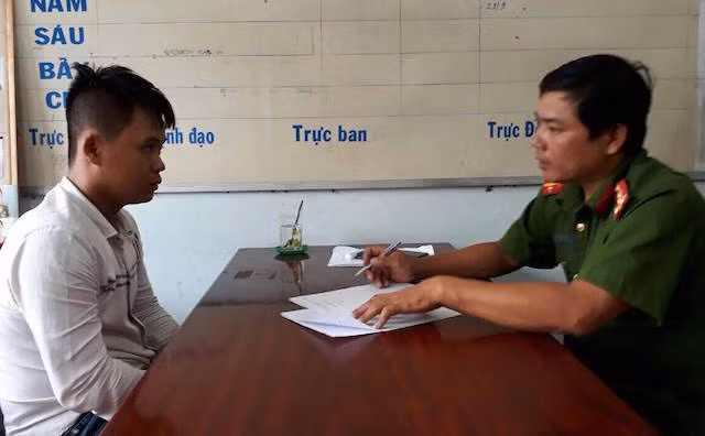 Nghi phạm tại cơ quan điều tra.
