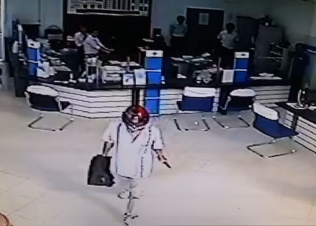 Chân dung nghi phạm từ hình ảnh của camera. Chân dung nghi phạm từ hình ảnh của camera.