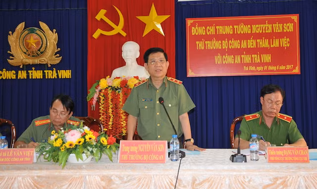 Thứ trưởng Nguyễn Văn Sơn kết luận, chỉ đạo tại buổi làm việc với Công an Trà Vinh.
