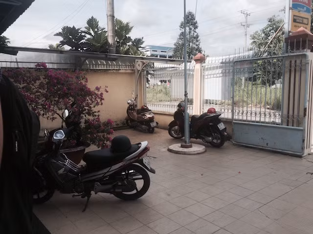 Vị trí nơi tên cướp lấy xe tẩu thoát.