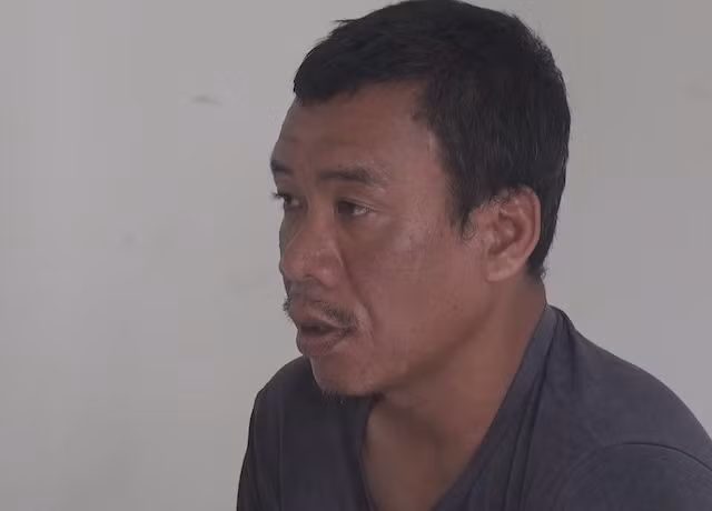 Nghi phạm tại cơ quan điều tra. Nghi phạm tại cơ quan điều tra.