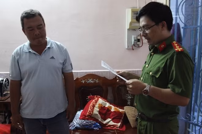 Đoàn Vũ Duy từng bị báo chí điểm mặt về việc buộc doanh nghiệp chung chi "mua đường".