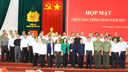 Công an TP Cần Thơ họp mặt chức sắc công giáo năm 2017