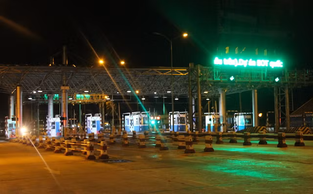 BOT Cai Lậy lúc 23h ngày 4-12.