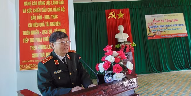 Phát biểu tại buổi trao quà, Trung tướng Lê Ngọc Nam bày tỏ niềm vui mừng khi được trở về quê hương để trao những phần quà ý nghĩa cho các gia đình chính sách khó khăn. Đây là hoạt động nằm trong chương trình "Tết vì người nghèo" do Báo CAND phát động, thể hiện tấm lòng của lực lượng CAND nói chung và cán bộ chiến sĩ Báo CAND nói riêng đối với các bà con.