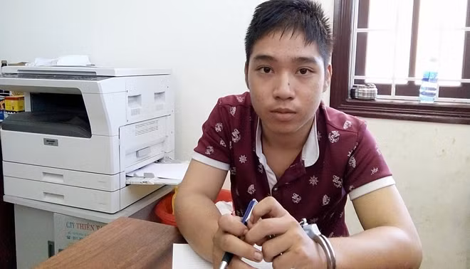 Đối tượng Vinh tại cơ quan Công an TP Hội An. Ảnh: C.A