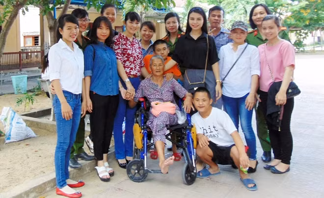 Vui vẻ giao lưu cùng các mảnh đời bất hạnh.