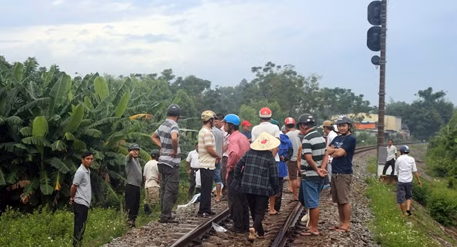 Hiện trường nơi phát hiện thi thể nam thanh niên.
