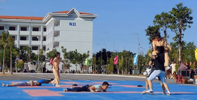 Tuổi trẻ Trường T52 nỗ lực học tập, rèn luyện, từng bước xây dựng phong cách người chiến sĩ CAND vì nhân dân phục vụ.