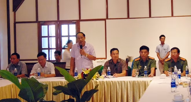 Ông Đinh Văn Thu phát biểu tại buổi làm việc với các ban, ngành về công tác chuẩn bị cho APEC diễn ra trên địa bàn Quảng Nam.