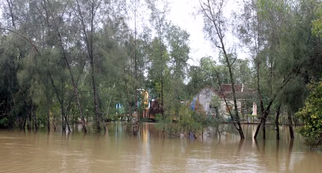 Trong ngày hôm nay, lũ tại Quảng Nam tiếp tục lên.