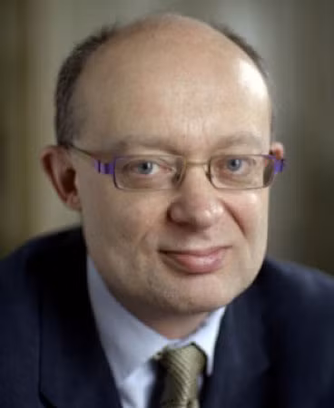 Bác sĩ David Veale. Bác sĩ David Veale.