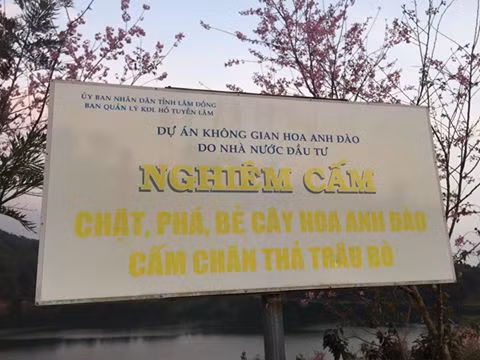 Bảng thông báo tại hồ Tuyền Lâm Đà Lạt