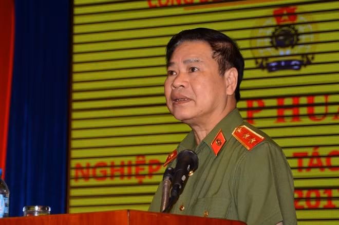 Trung tướng Nguyễn Xuân Mười tại lớp tập huấn