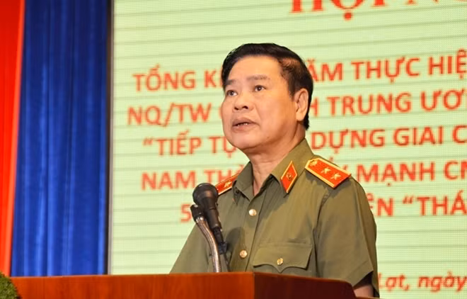 Trung tướng Nguyễn Xuân Mười phát biểu tại lễ tổng kết.